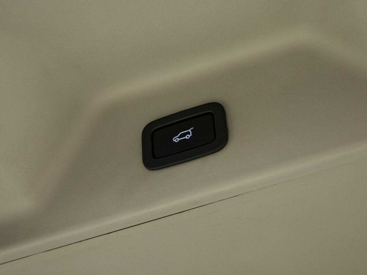 Land Rover Range Rover с пробегом — 2015 год. Фото: #15