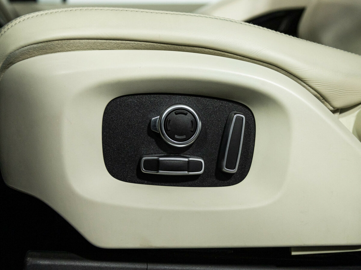 Land Rover Range Rover с пробегом — 2015 год. Фото: #17