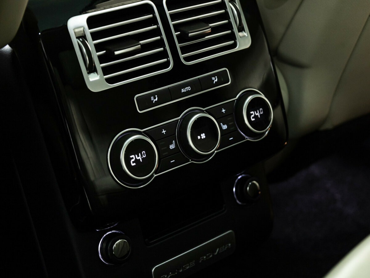 Land Rover Range Rover с пробегом — 2015 год. Фото: #19