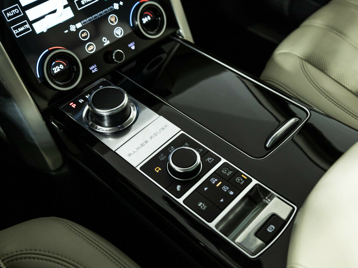 Land Rover Range Rover с пробегом — 2015 год. Фото: #22