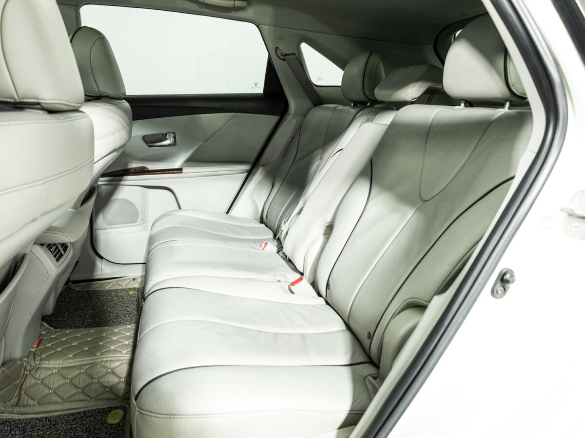 Toyota Venza с пробегом — 2010 год. Фото: #7