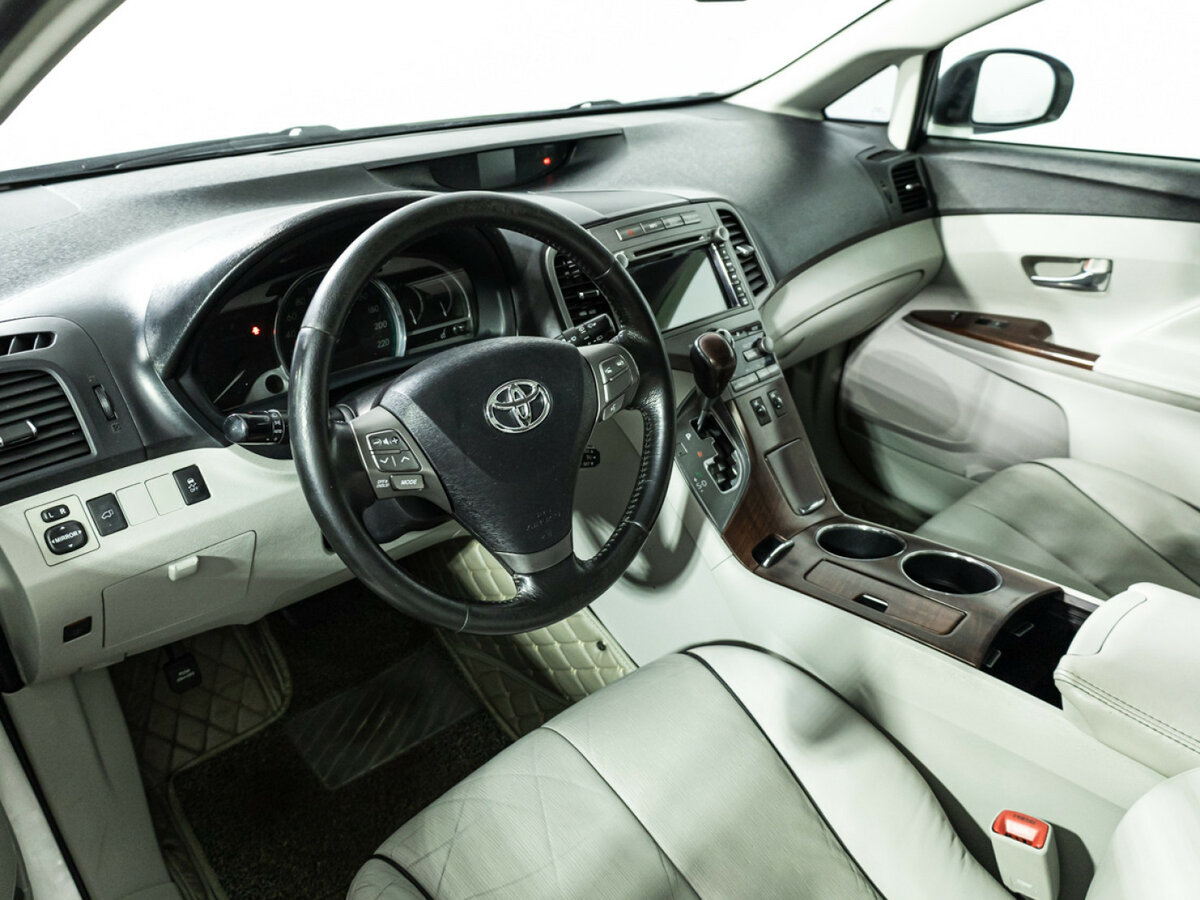 Toyota Venza с пробегом — 2010 год. Фото: #8