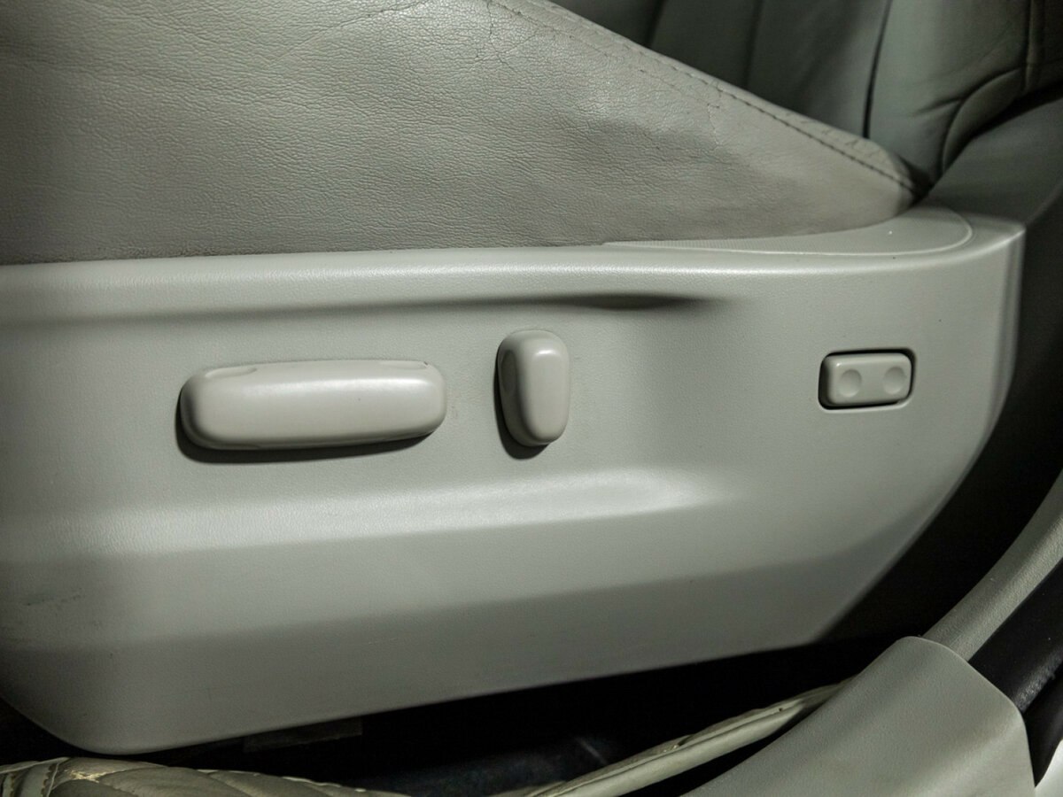 Toyota Venza с пробегом — 2010 год. Фото: #13