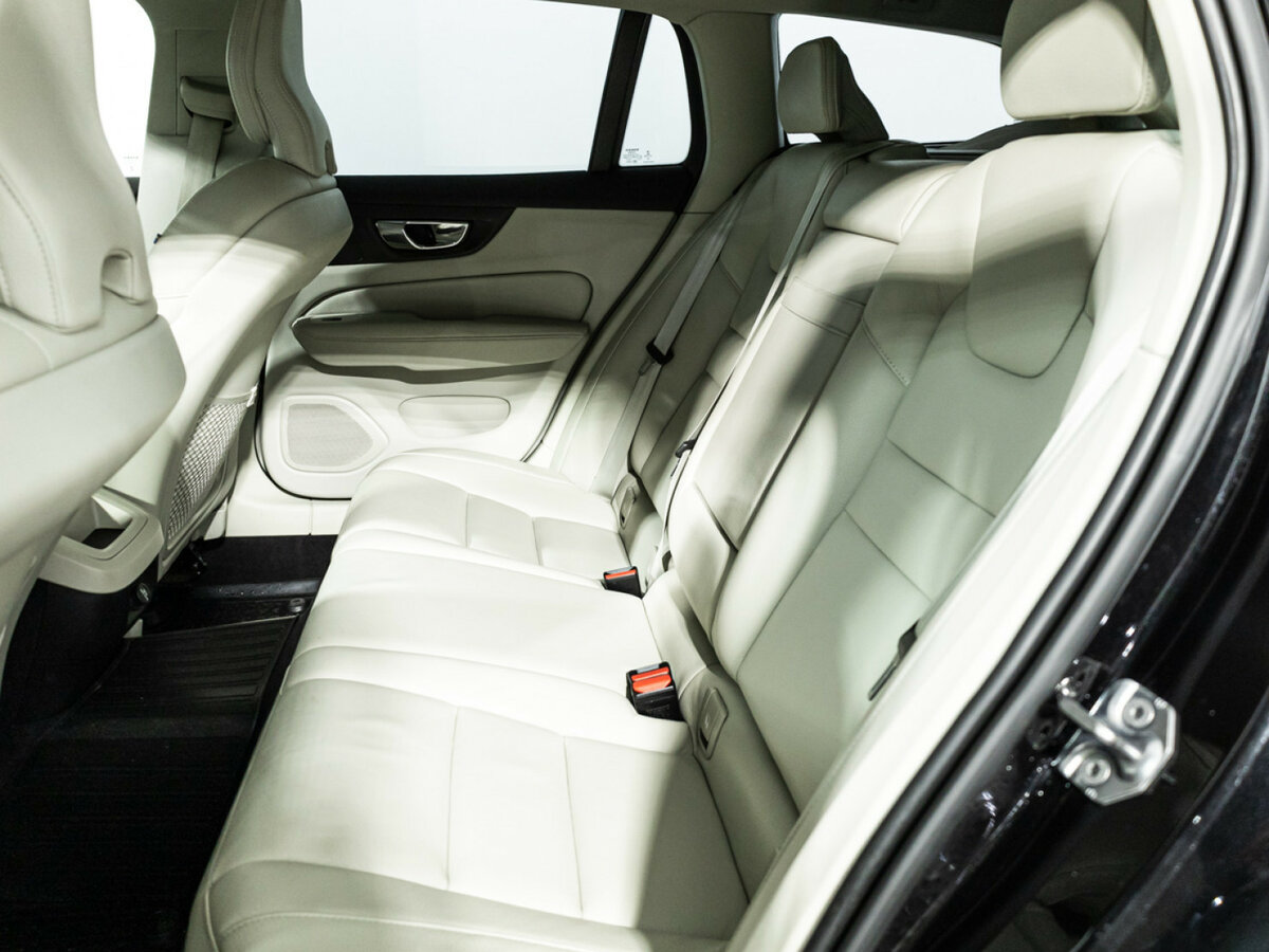 Volvo V60 с пробегом — 2018 год. Фото: #9