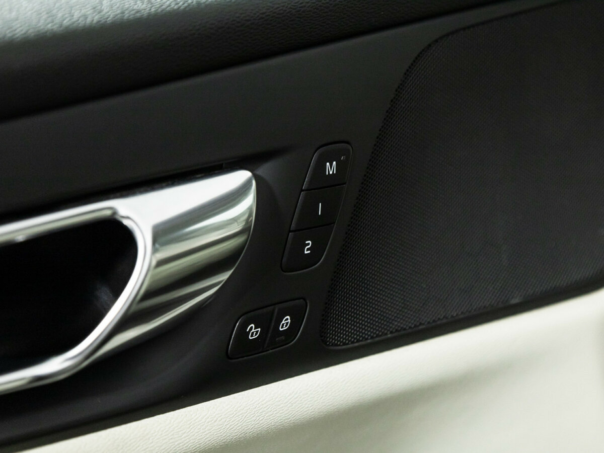 Volvo V60 с пробегом — 2018 год. Фото: #13