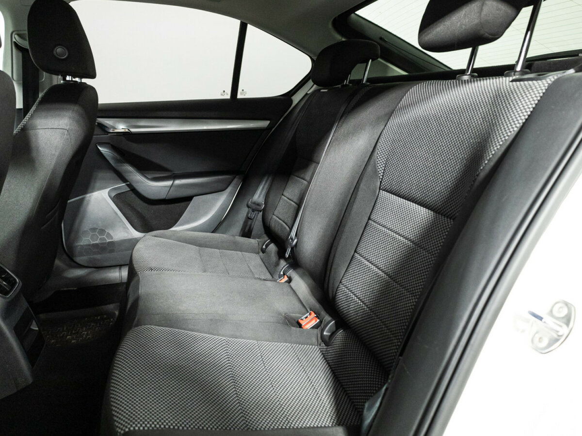 Skoda Octavia с пробегом — 2014 год. Фото: #8