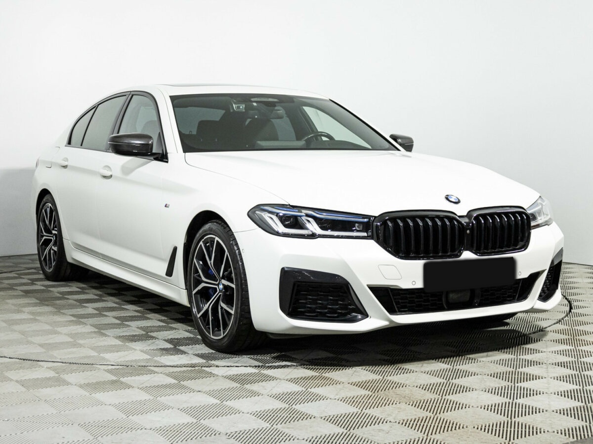 BMW 5 серии с пробегом — 2022 год. Фото: #2