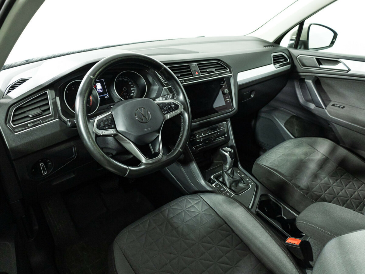Volkswagen Tiguan с пробегом — 2021 год. Фото: #10