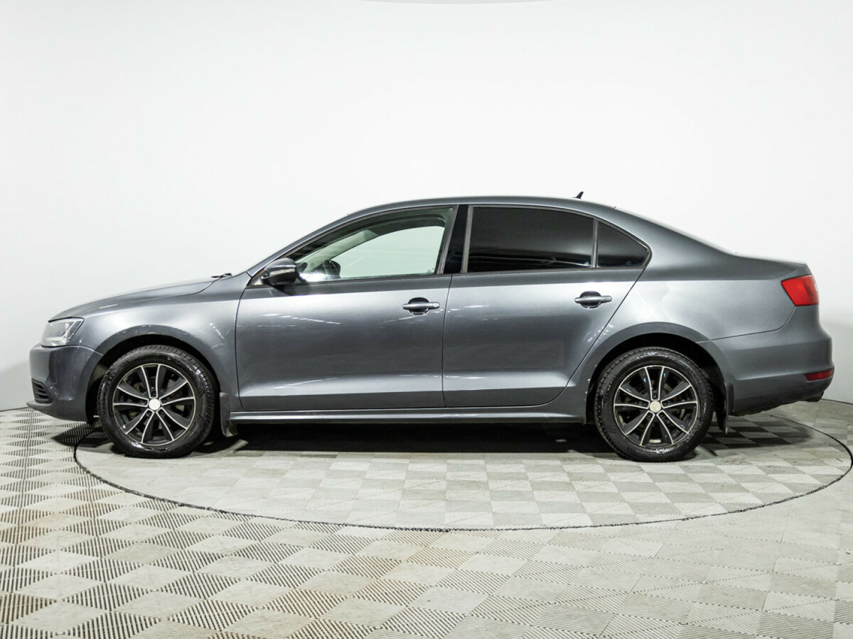 Volkswagen Jetta с пробегом — 2011 год. Фото: #7