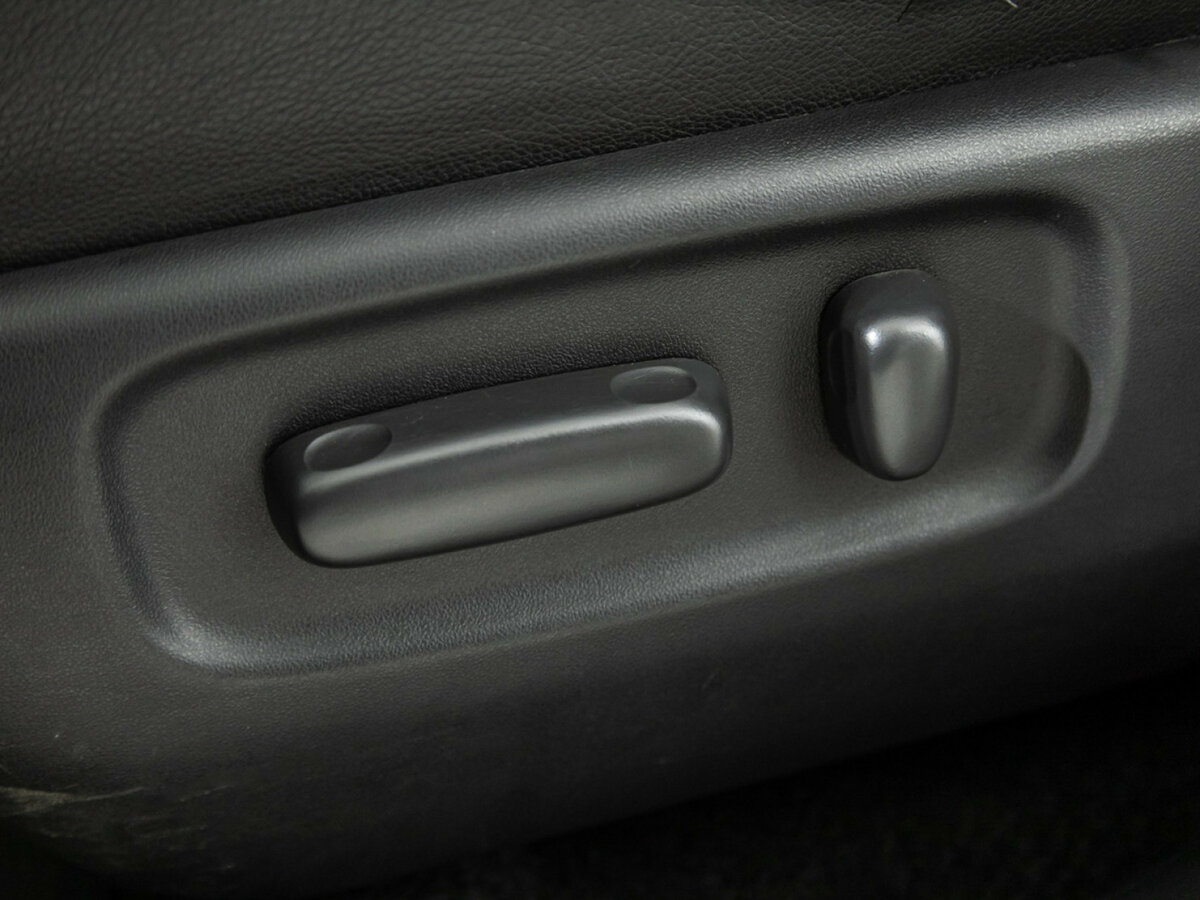 Toyota RAV4 с пробегом — 2007 год. Фото: #14