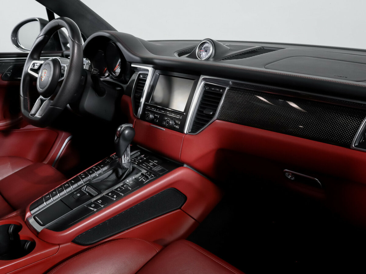 Porsche Macan с пробегом — 2014 год. Фото: #6