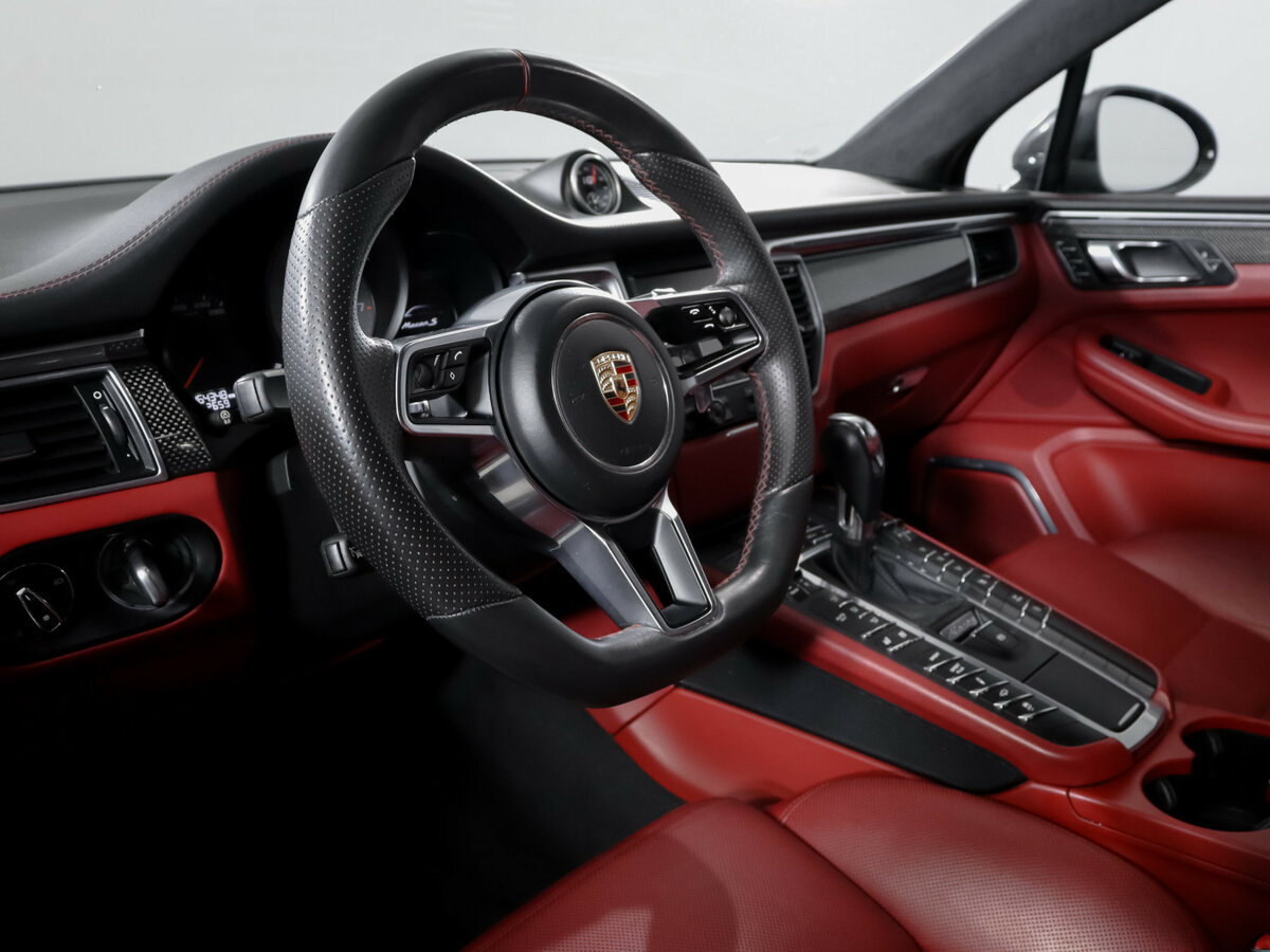 Porsche Macan с пробегом — 2014 год. Фото: #11