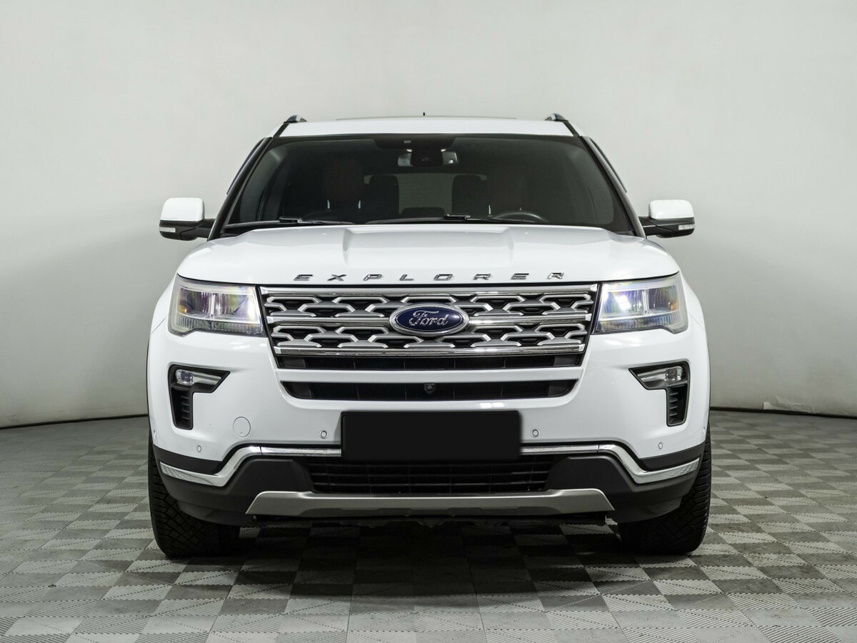 Ford Explorer с пробегом — 2018 год. Фото: #1