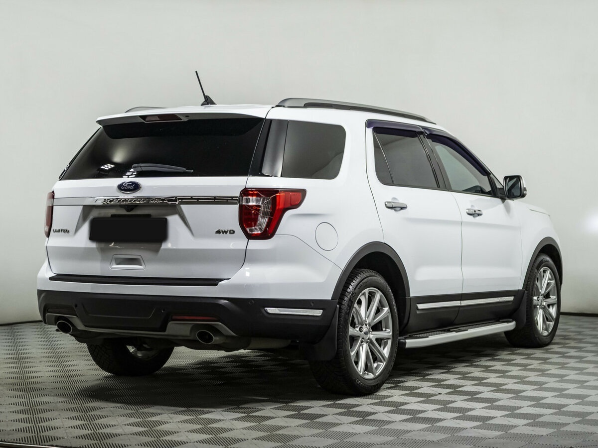 Ford Explorer с пробегом — 2018 год. Фото: #3