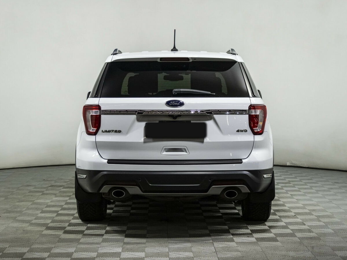 Ford Explorer с пробегом — 2018 год. Фото: #4