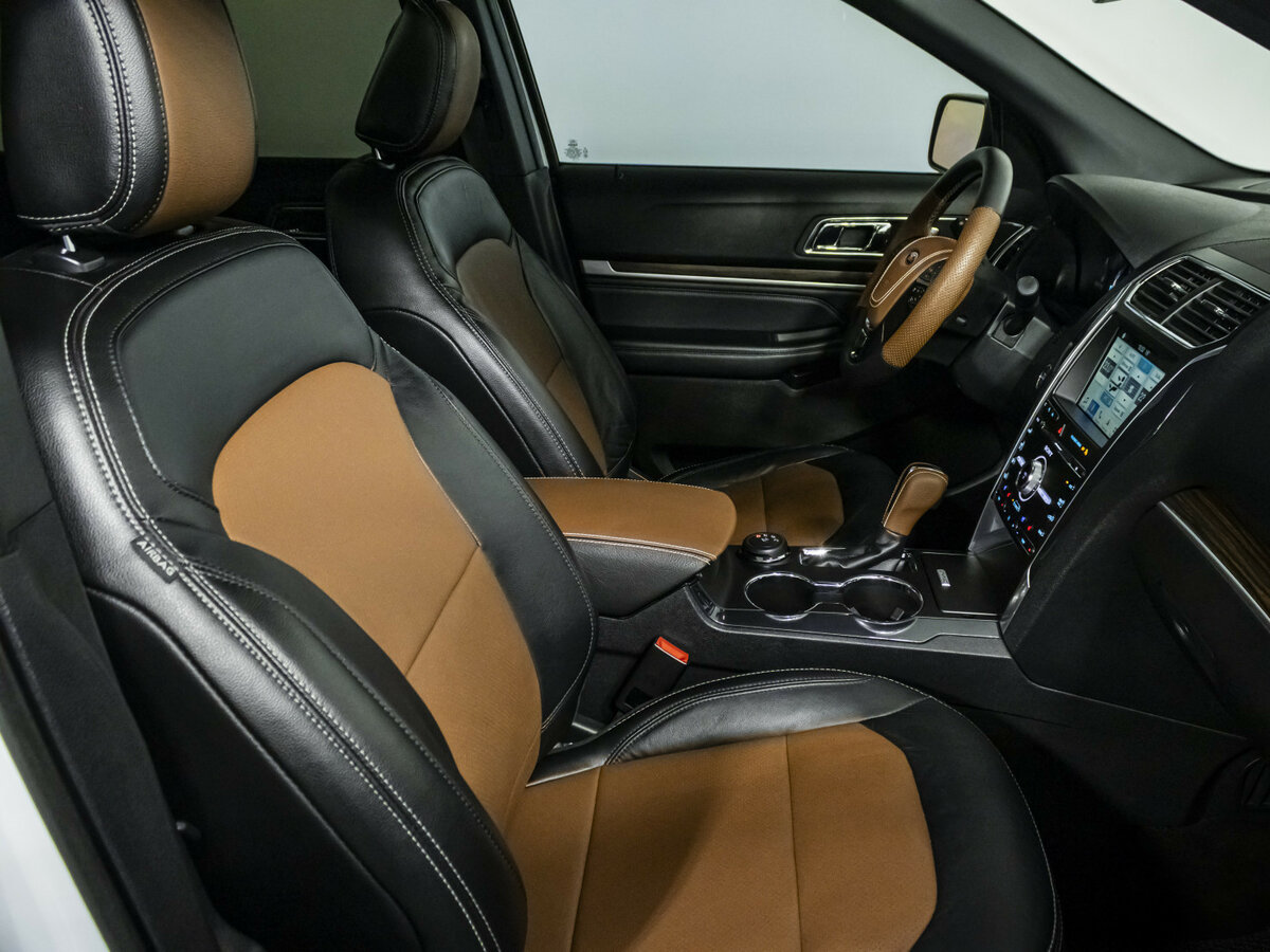 Ford Explorer с пробегом — 2018 год. Фото: #7