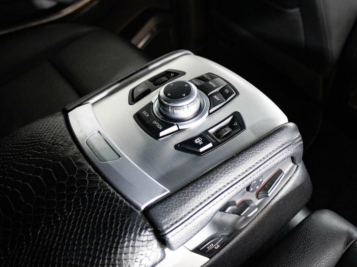 Chevrolet Tahoe с пробегом — 2019 год. Фото: #13