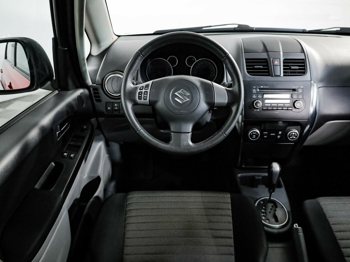 Suzuki SX4 с пробегом — 2011 год. Фото: #6
