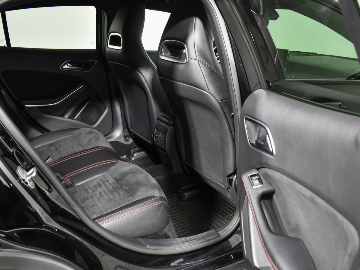 Mercedes-Benz GLA с пробегом — 2016 год. Фото: #11