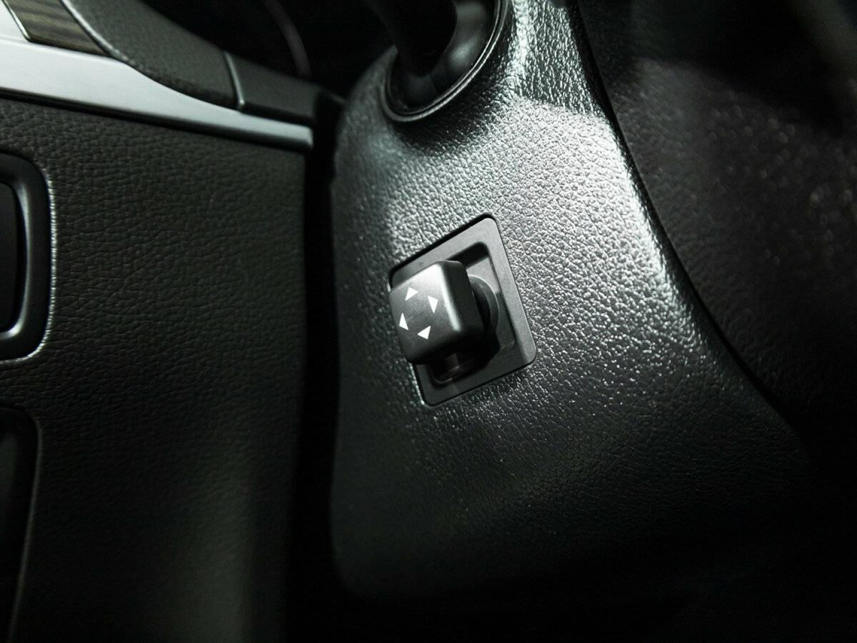 Hyundai Genesis с пробегом — 2015 год. Фото: #16