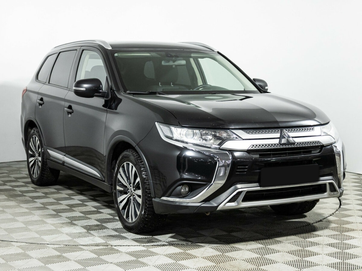 Mitsubishi Outlander с пробегом — 2018 год. Фото: #2