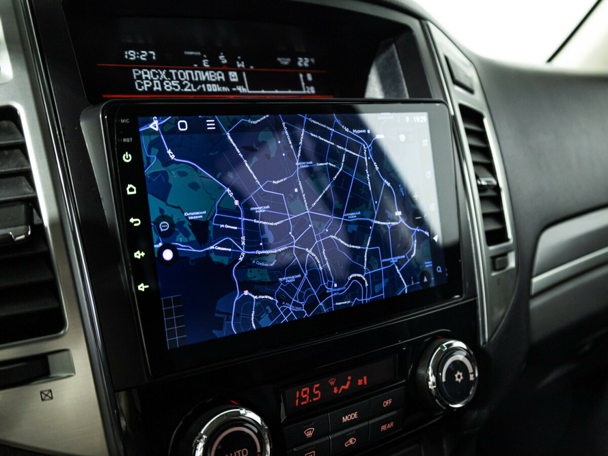 Mitsubishi Pajero с пробегом — 2015 год. Фото: #14