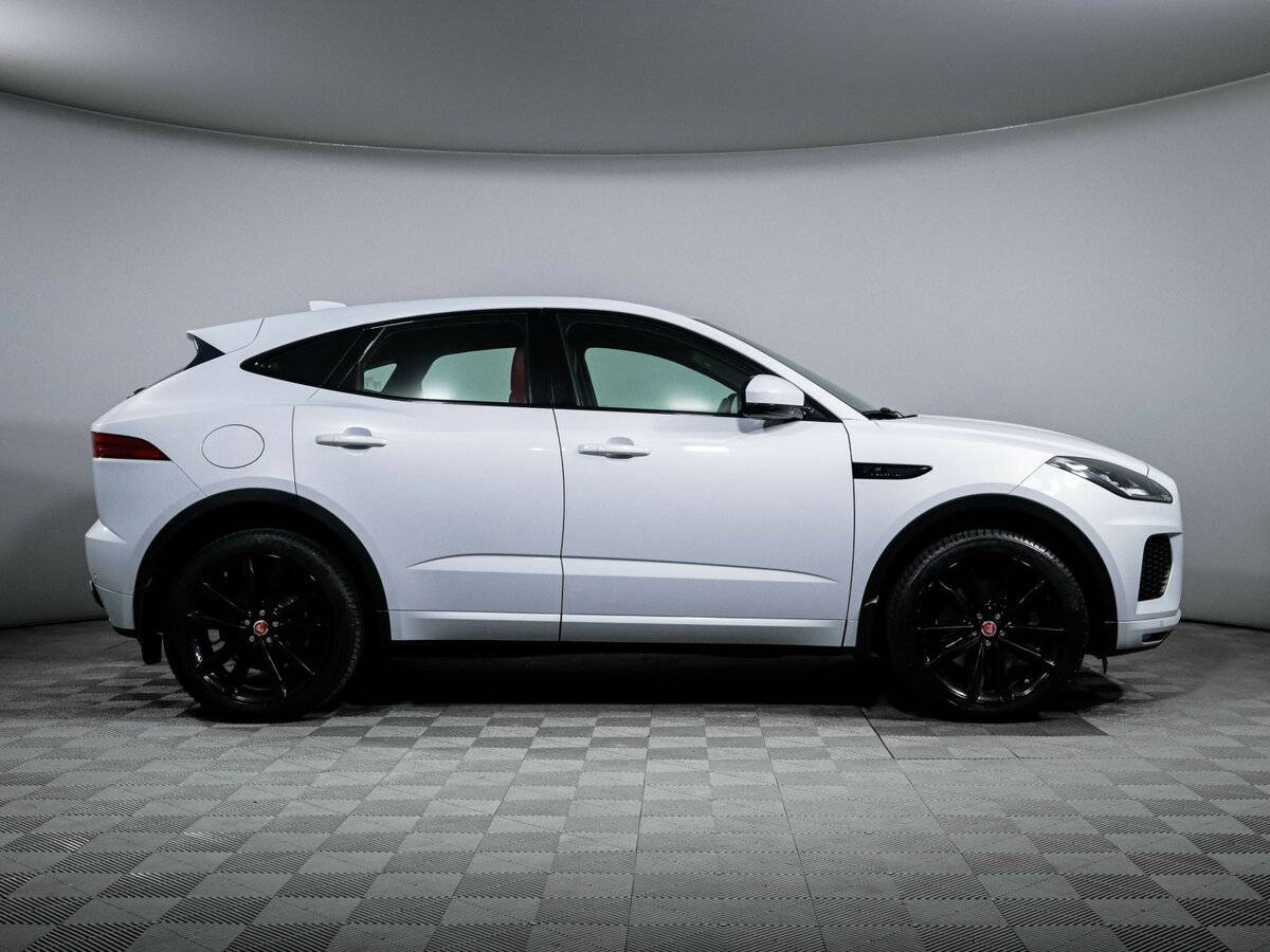Jaguar E-Pace с пробегом — 2019 год. Фото: #3