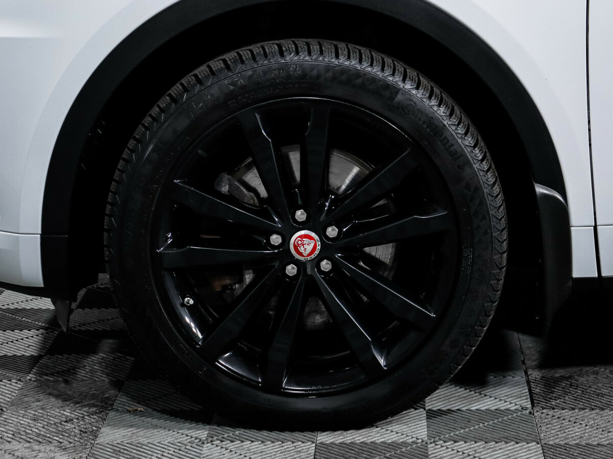 Jaguar E-Pace с пробегом — 2019 год. Фото: #14