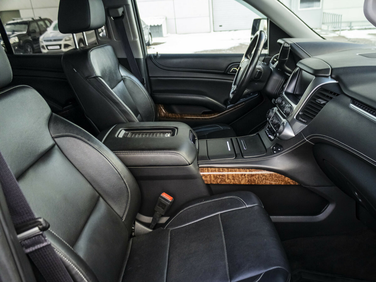 Chevrolet Tahoe с пробегом — 2016 год. Фото: #9