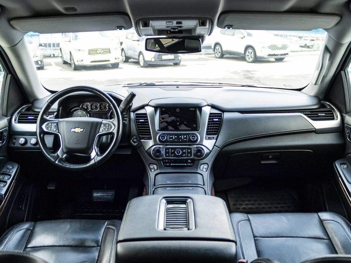 Chevrolet Tahoe с пробегом — 2016 год. Фото: #14