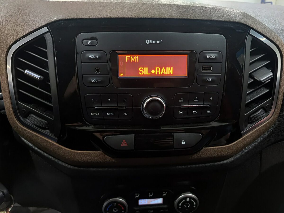 Lada (ВАЗ) XRAY с пробегом — 2018 год. Фото: #14