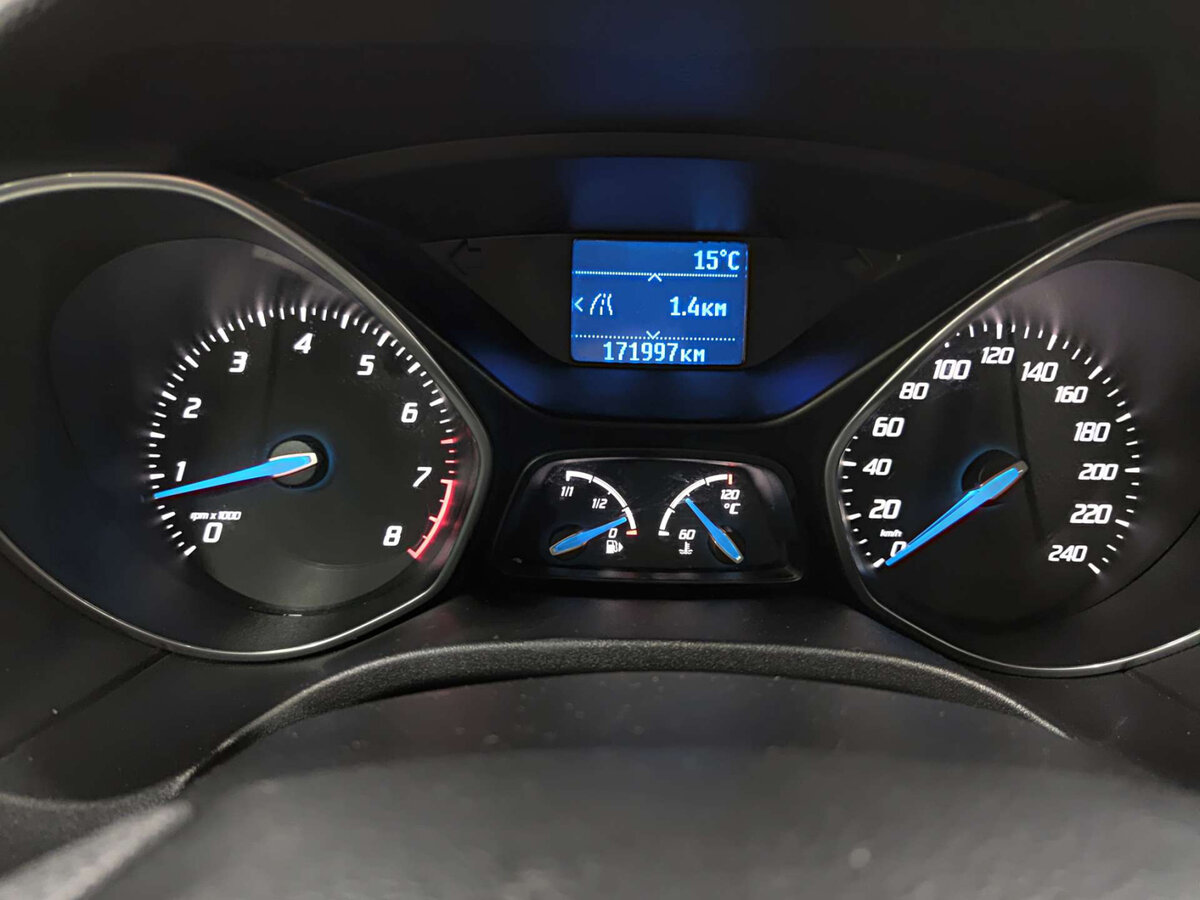 Ford Focus с пробегом — 2011 год. Фото: #12