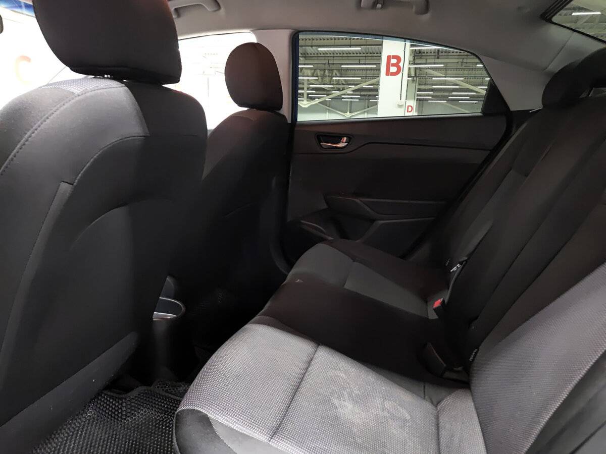 Hyundai Solaris с пробегом — 2017 год. Фото: #11