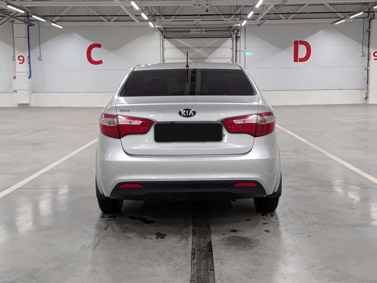 Kia Rio с пробегом — 2014 год. Фото: #5