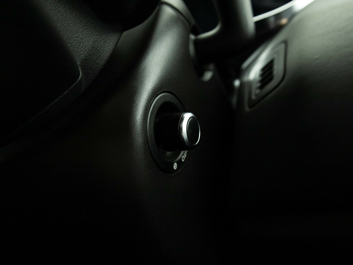 Land Rover Range Rover с пробегом — 2013 год. Фото: #21