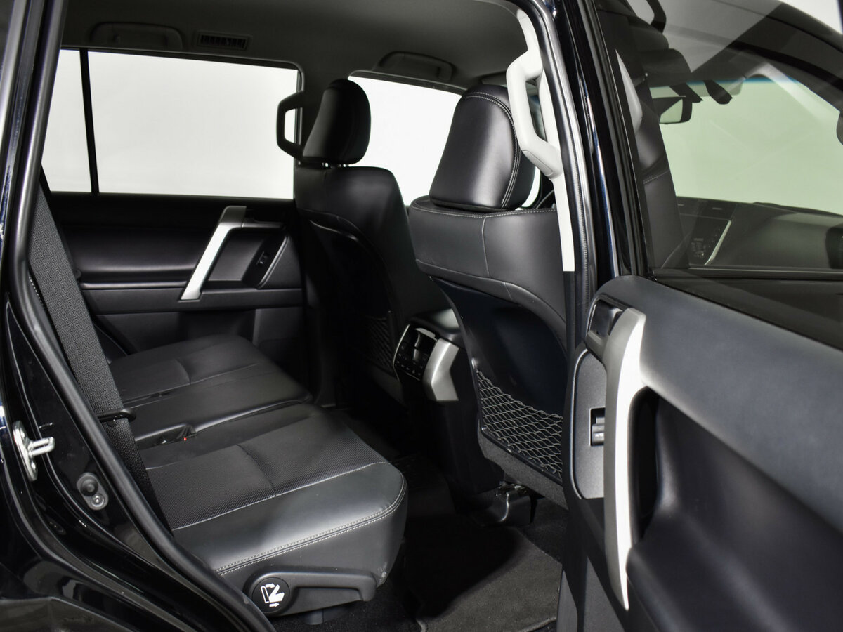 Toyota Land Cruiser Prado с пробегом — 2022 год. Фото: #9