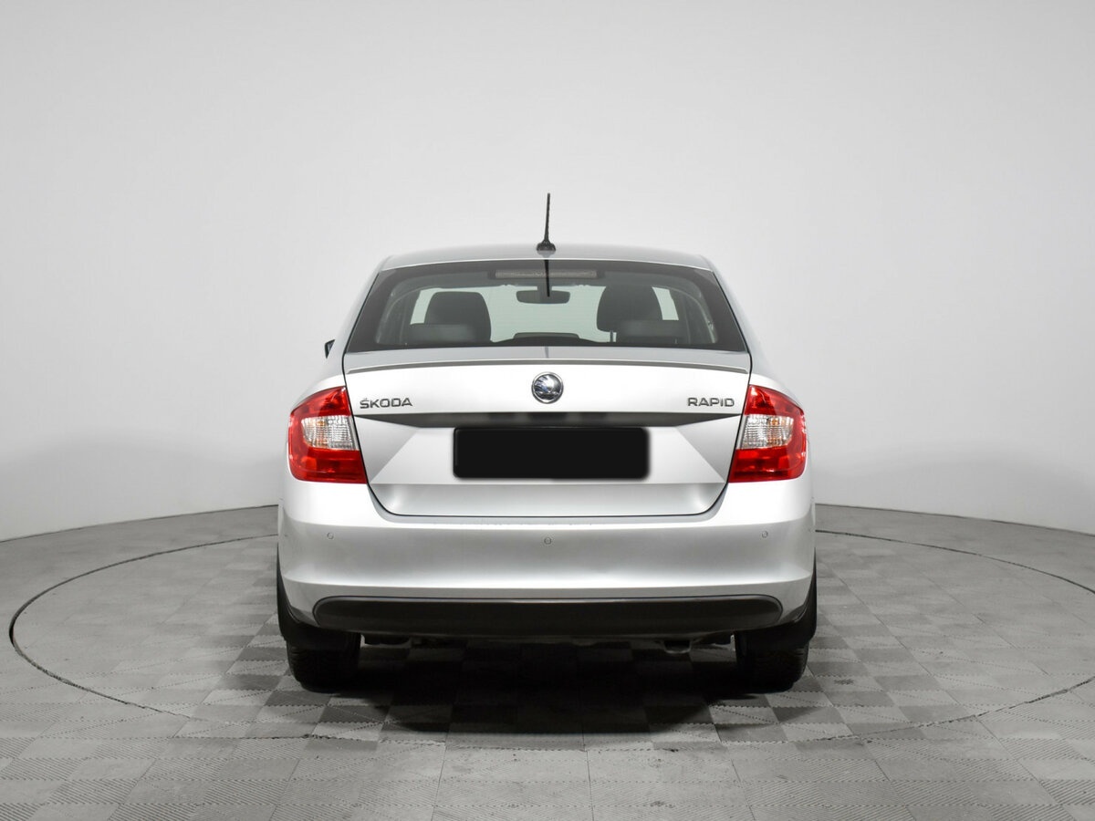 Skoda Rapid с пробегом — 2017 год. Фото: #5