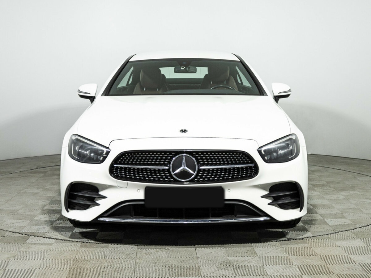 Mercedes-Benz E-Класс с пробегом — 2021 год. Фото: #1
