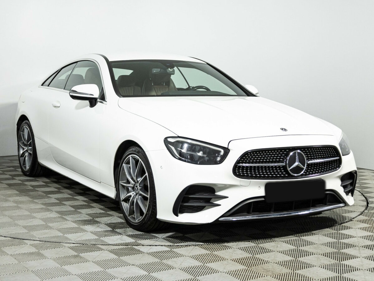 Mercedes-Benz E-Класс с пробегом — 2021 год. Фото: #2