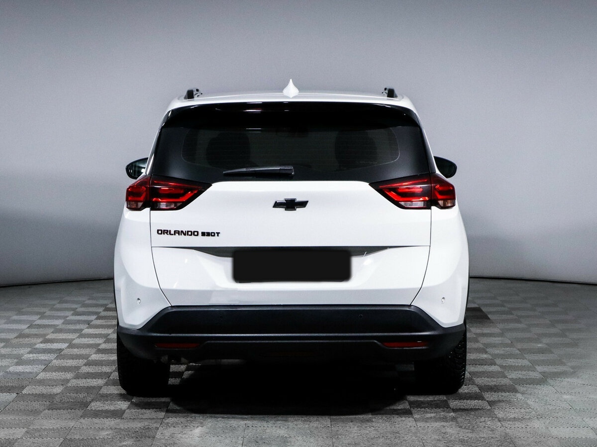 Chevrolet Orlando с пробегом — 2022 год. Фото: #4