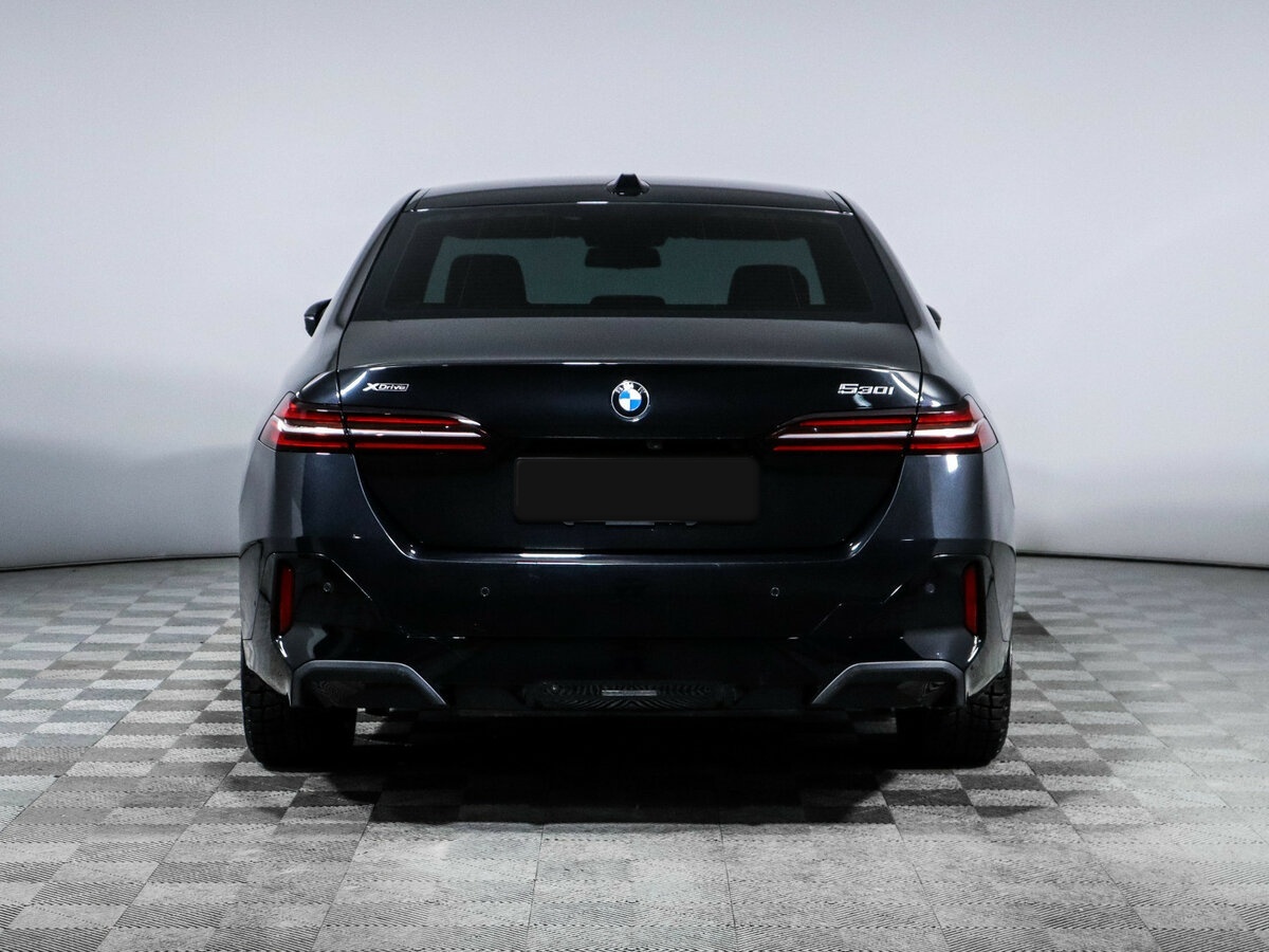 BMW 5 серии с пробегом — 2024 год. Фото: #5