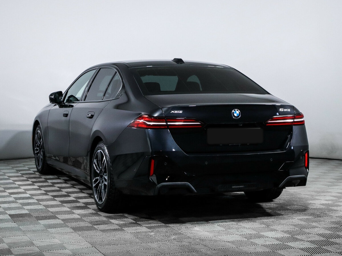 BMW 5 серии с пробегом — 2024 год. Фото: #6