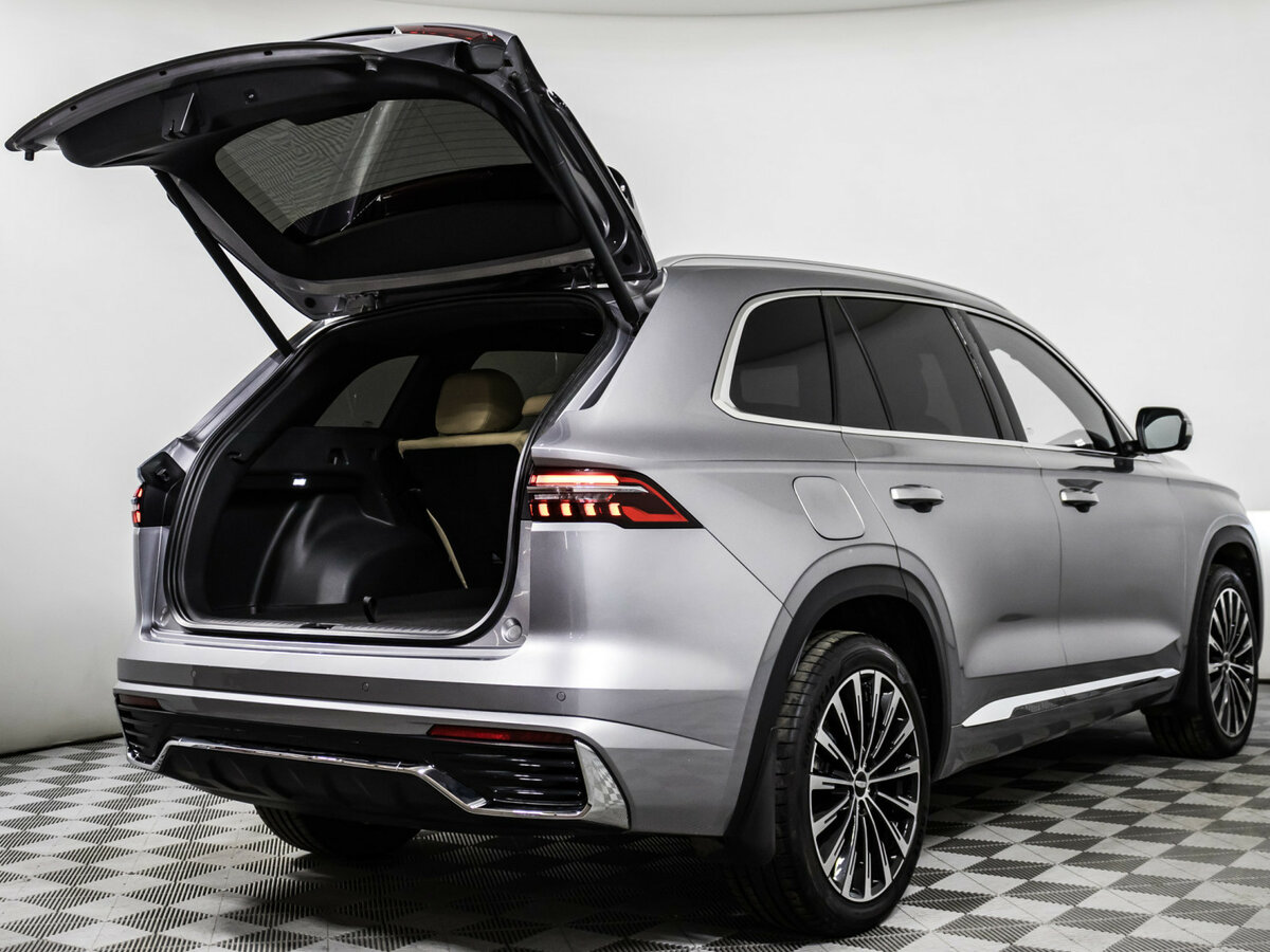 Geely Monjaro с пробегом — 2024 год. Фото: #16