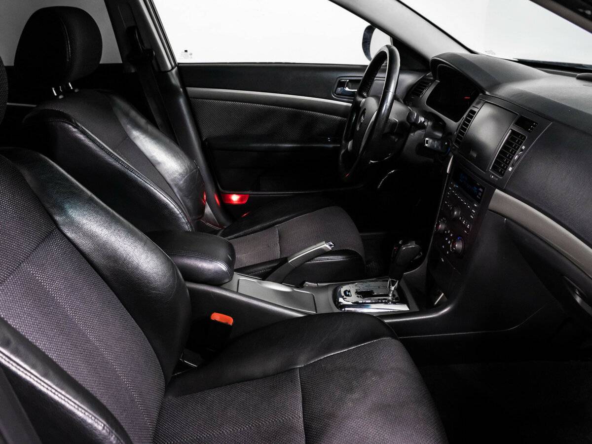 Chevrolet Epica с пробегом — 2011 год. Фото: #10