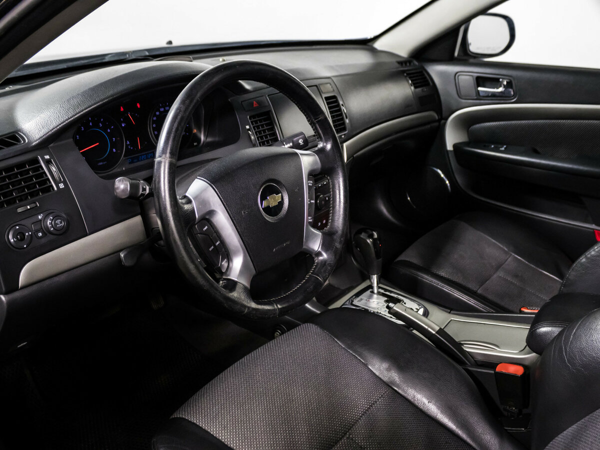 Chevrolet Epica с пробегом — 2011 год. Фото: #11