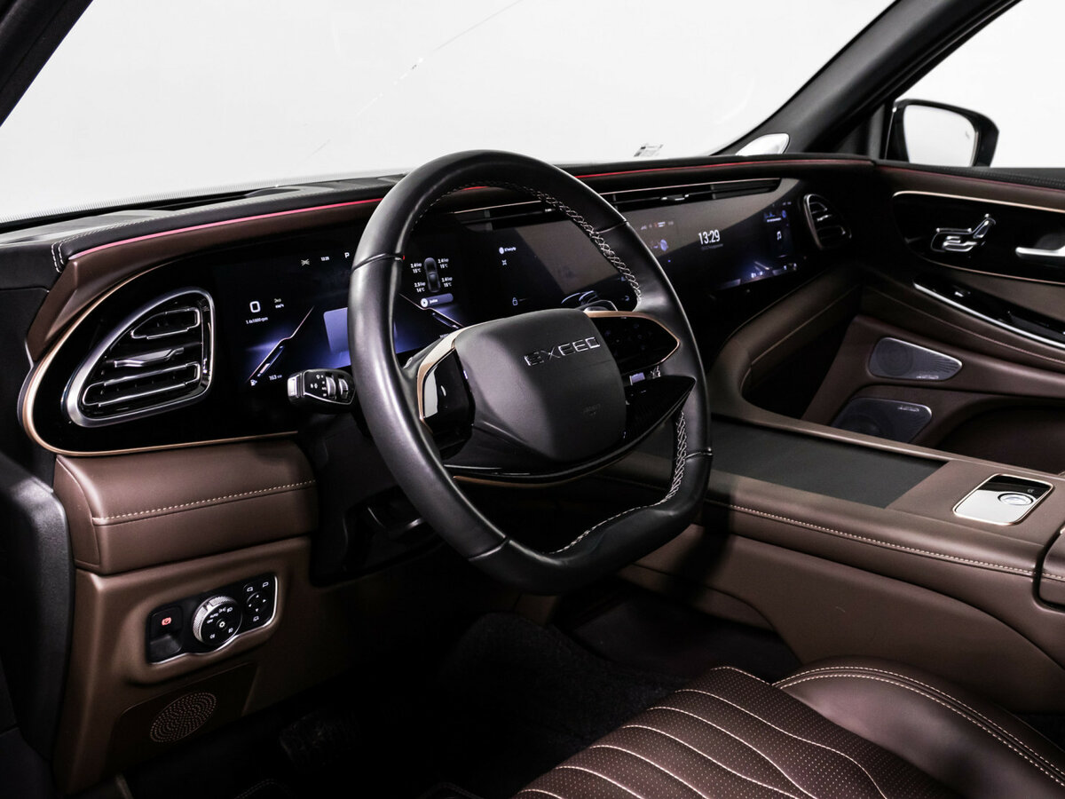 EXEED VX с пробегом — 2024 год. Фото: #10