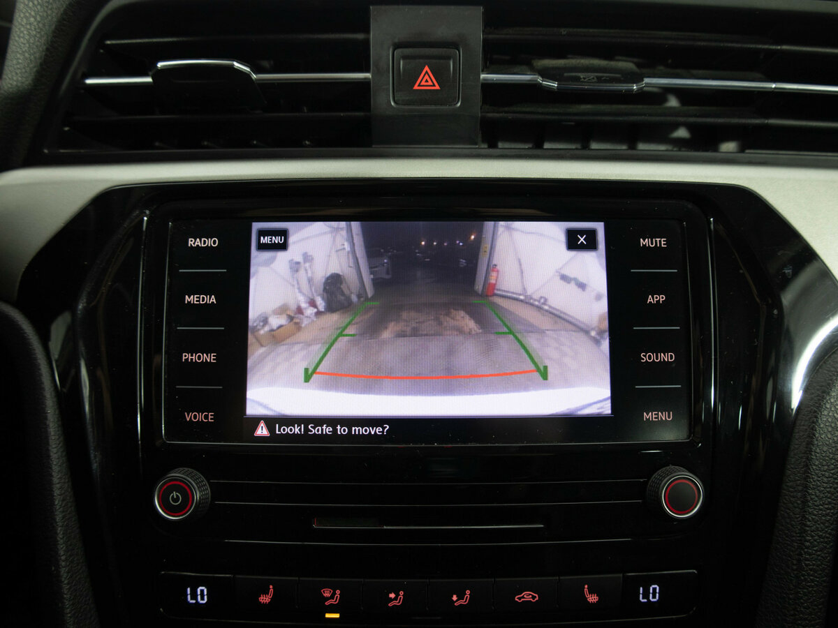 Volkswagen Passat (North America and China) с пробегом — 2020 год. Фото: #12