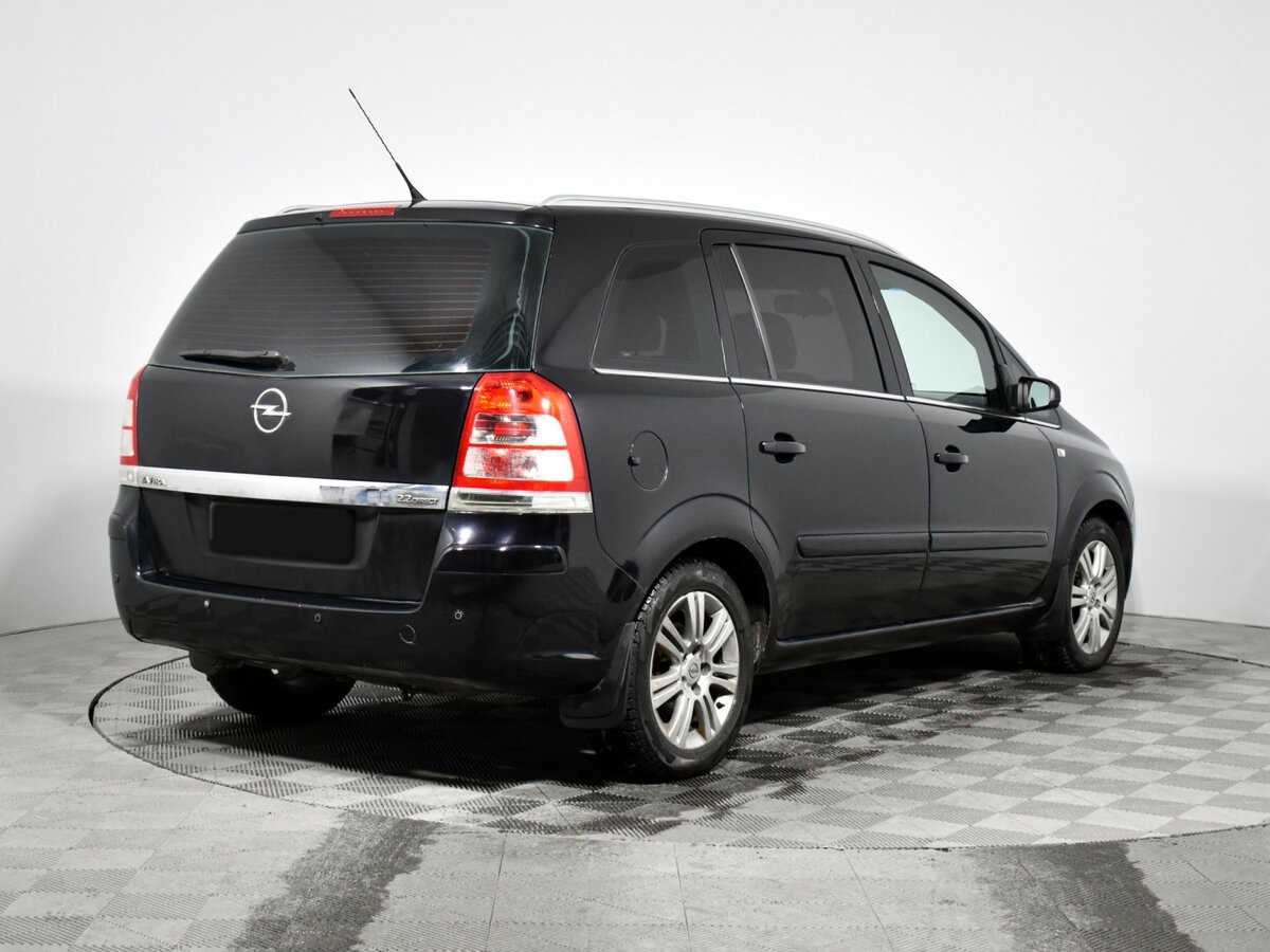 Opel Zafira с пробегом — 2008 год. Фото: #3