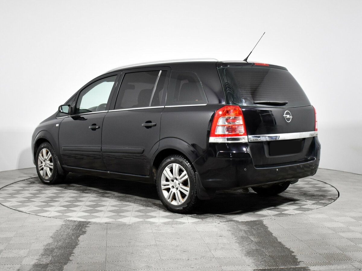 Opel Zafira с пробегом — 2008 год. Фото: #5