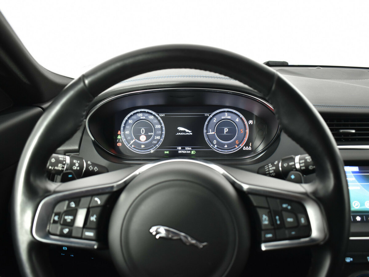 Jaguar E-Pace с пробегом — 2019 год. Фото: #12